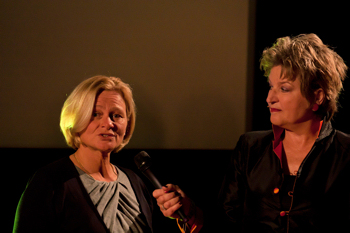Kunstenares Gaetane Scholten in gesprek met Marga Miltenburg