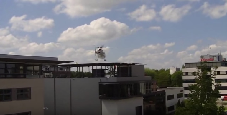 Helikopter landt op het dak van DARE!!